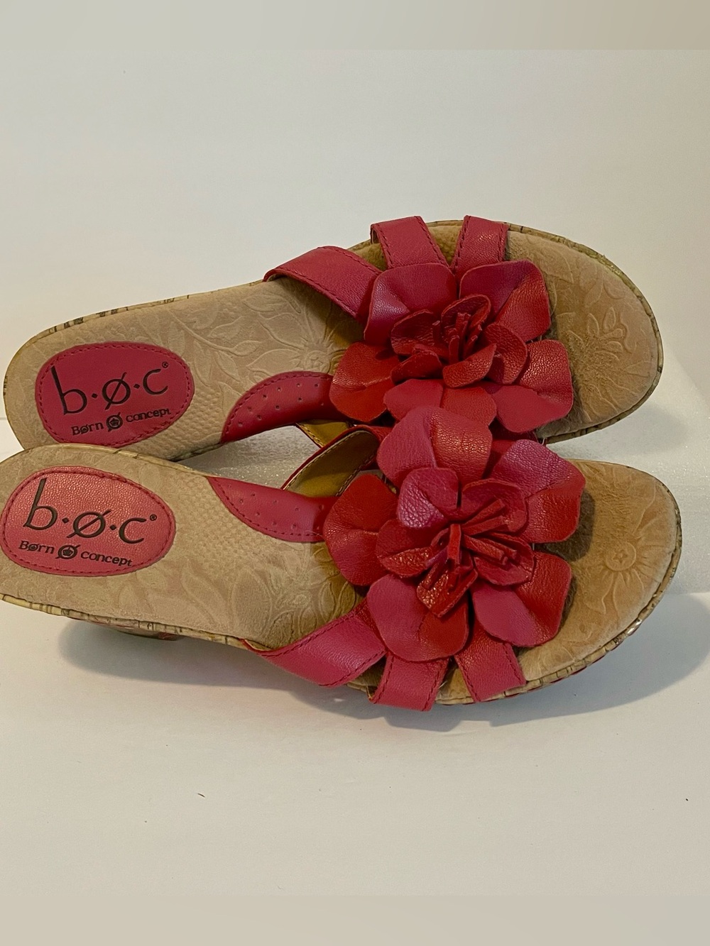 Born b.o.c. Leather Floral Wedge Sandals